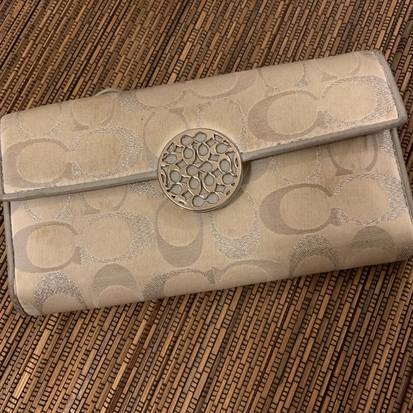 Authentic Coach Wallet - Picture 1 of 2